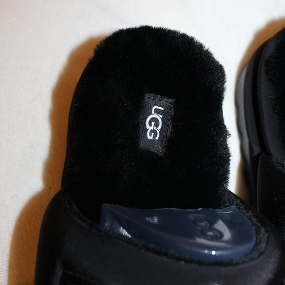 NIB UGG LOGO WOMEN'S GRAPHIC LOGO SLIDE SLIPPERS SANDALS BLACK - Picture 5 of 7